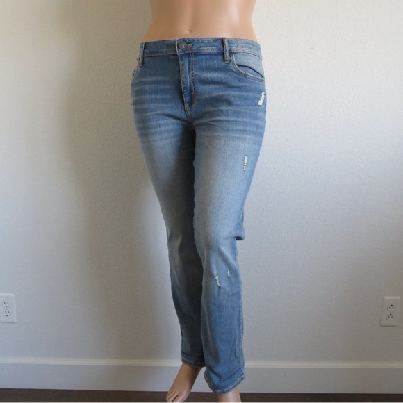 KUT from the KLOTH Jeans Women's Catherine Boyfriend DISTRESSED Plus Size 16 NWT - Picture 3 of 3